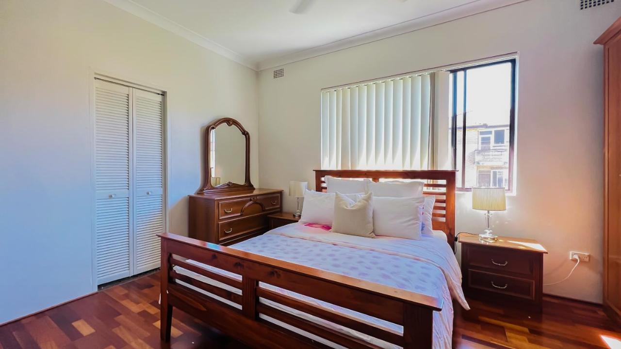 Carlton 3 Beds Unit - Free Parking Apartment Sydney Exterior photo